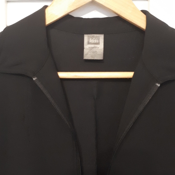 REI Black jacket. Size M. Nylon and Spandex. - Picture 2 of 5